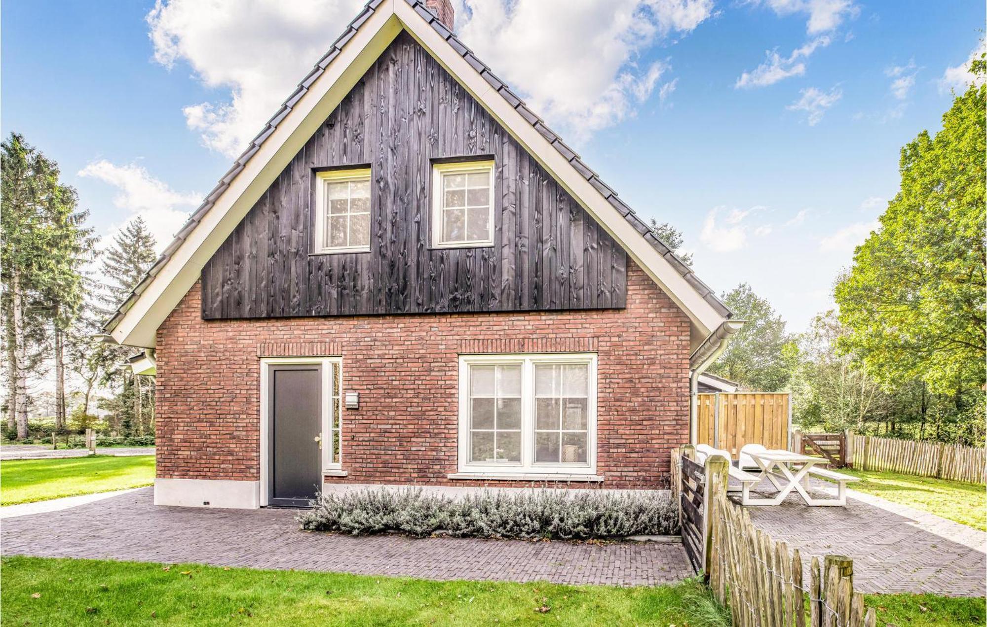 Amazing Home In Rijssen With Wifi Экстерьер фото