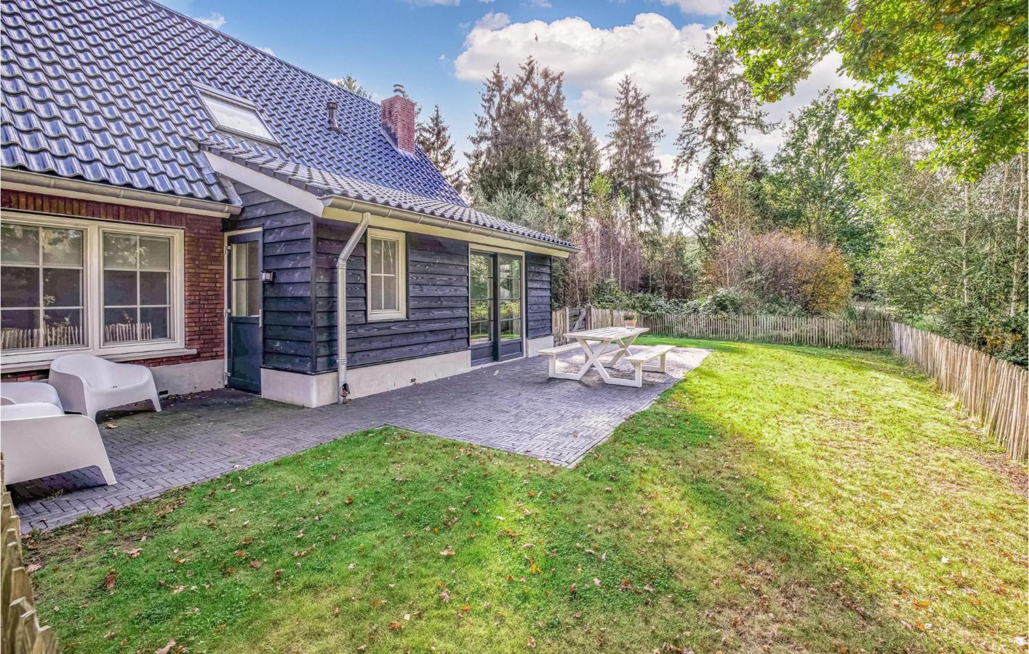 Amazing Home In Rijssen With Wifi Экстерьер фото